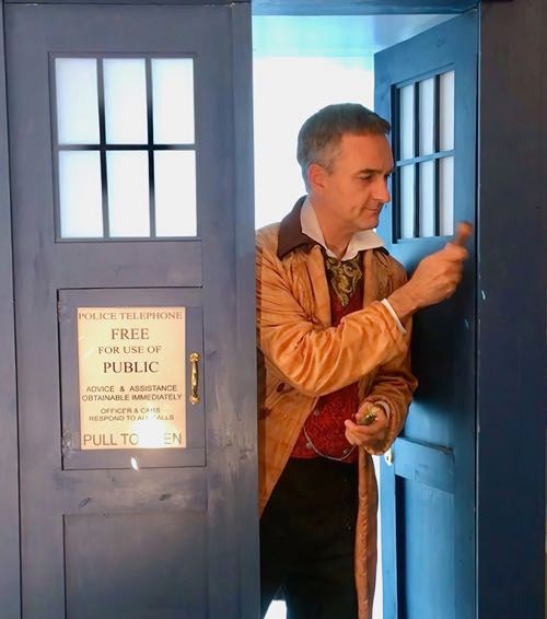 Jackson Lake testing out sonic screwdriver